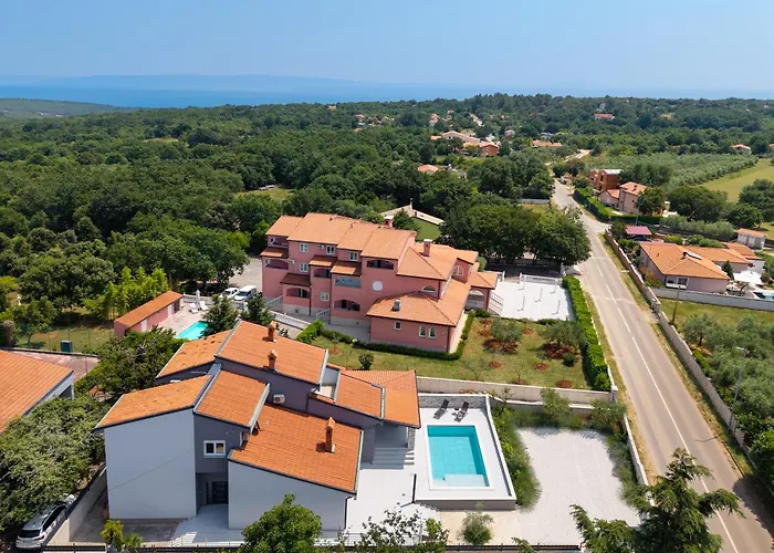 Vila Sebastijan Pavicini